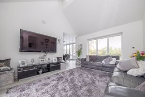 THE HAWTHORNS- click for photo gallery